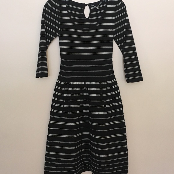 Knitted and Knotted UO B&W Sweater Dress EUC Sz XS - Picture 8 of 8